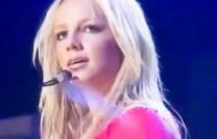 Britney-Spears-…Baby-One-More-Time-LIVE-in-London-OIDIA-Tour